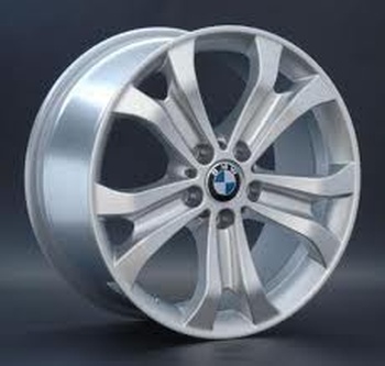 Replica LA Replica LA B81 8,5x18 5*120 Et:46 Dia:74,1 S